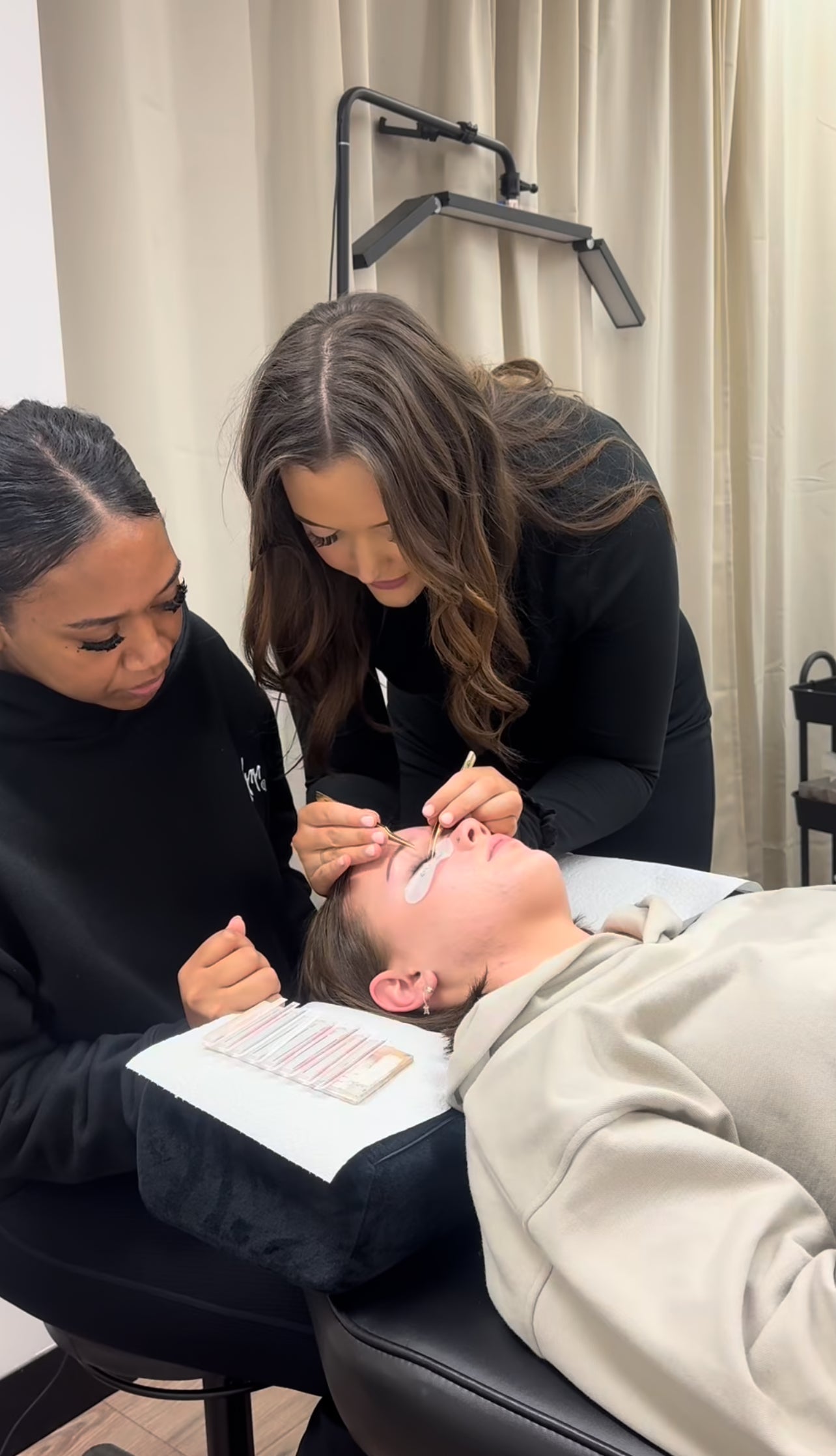 Eyelash Course