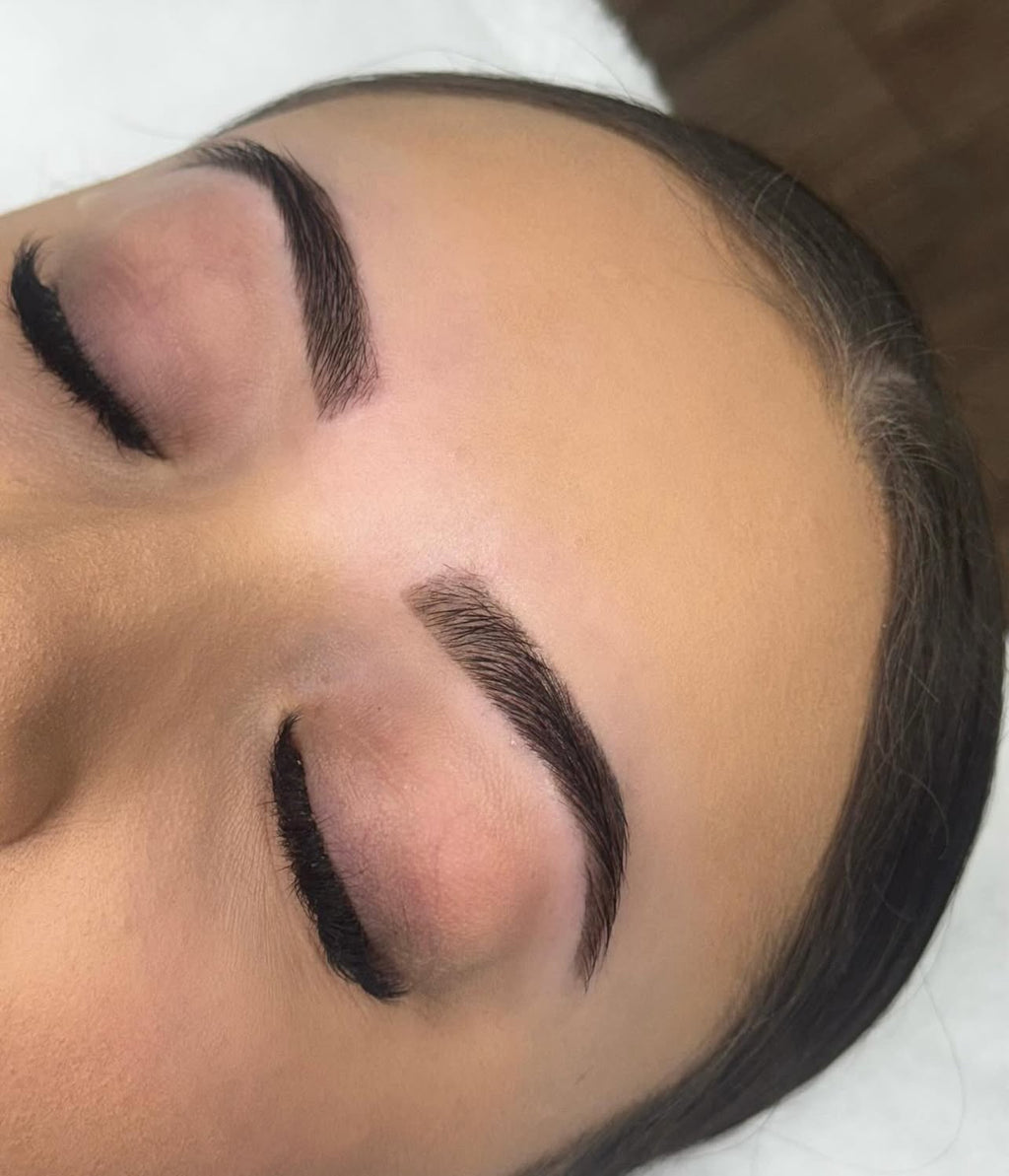 Hybrid Dye Brows
